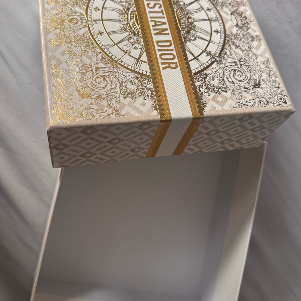 Christian Dior Decorative Box - Picture 4 of 4